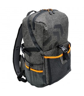 MOCHILA DAIWA COMPACTA 25L